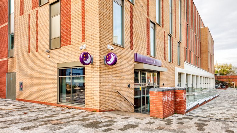 Premier Inn Banbury Town Centre Exterior. Images powered by <a href="https://www.leonardoworldwide.com" target="_blank" rel="noopener">Leonardo</a>.