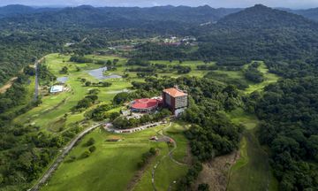 Summit Rainforest & Golf Resort