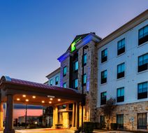 Holiday Inn Express & Suites Del Rio Exterior