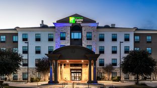 Holiday Inn Express & Suites Del Rio