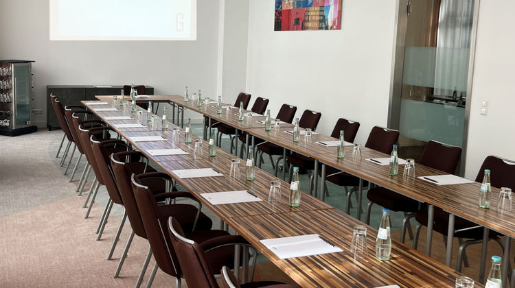 Garner Hotel Berlin - Checkpoint Charlie Meeting