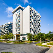 Th8 Palm Dubai Beach Resort-Vignette Col