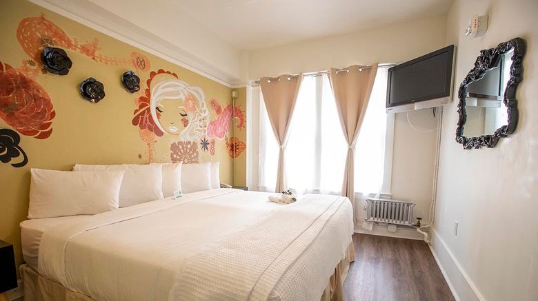 <b>Hotel Des Arts Suite</b>. Images powered by <a href="https://www.leonardoworldwide.com/" title="Leonardo Worldwide" target="_blank">Leonardo</a>.