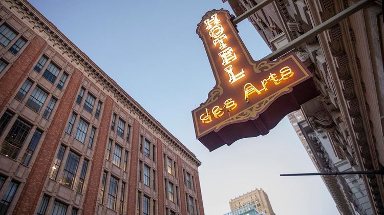 Hotel Des Arts Exterior
