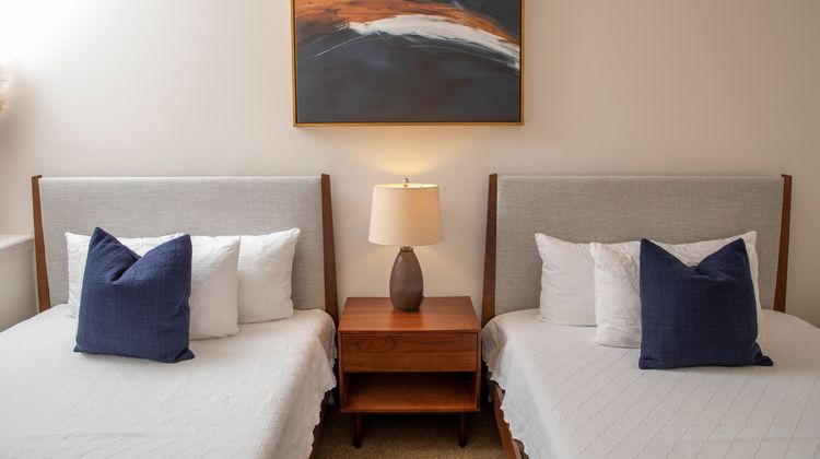 Washington Square Inn Room