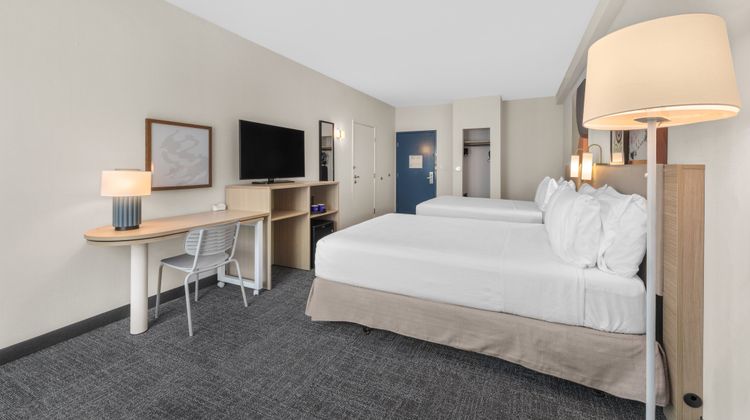 Spark by Hilton Bakersfield Central Room