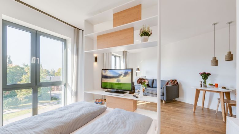 <b>Entree Hotel Berlin-Karlshorst Room</b>. Images powered by <a href="https://www.leonardoworldwide.com/" title="Leonardo Worldwide" target="_blank">Leonardo</a>.