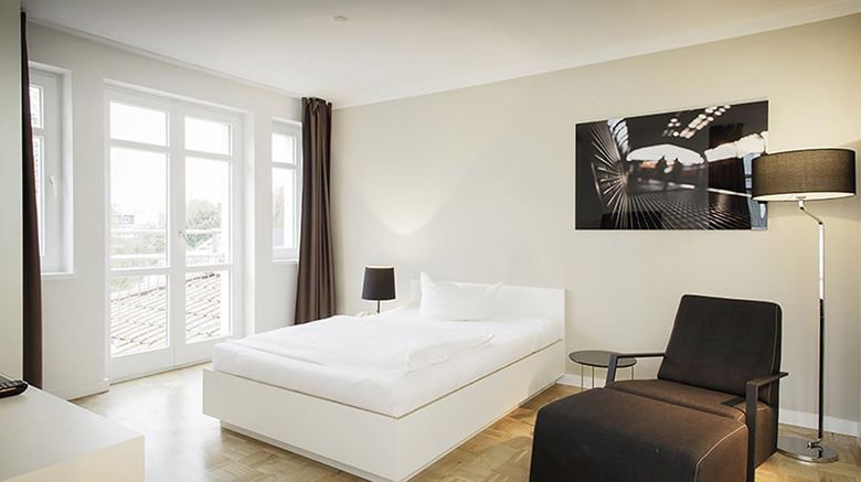 <b>SMARTments Business Aussenalster Room</b>. Images powered by <a href="https://www.leonardoworldwide.com/" title="Leonardo Worldwide" target="_blank">Leonardo</a>.