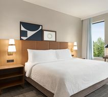 Staybridge Suites Burlington Room