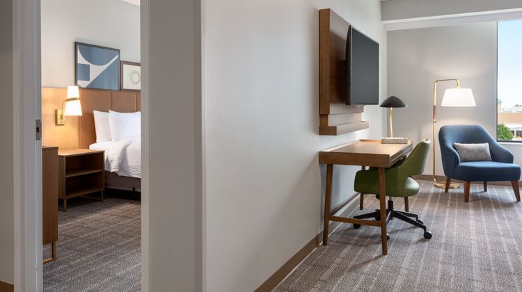 Staybridge Suites Burlington Suite