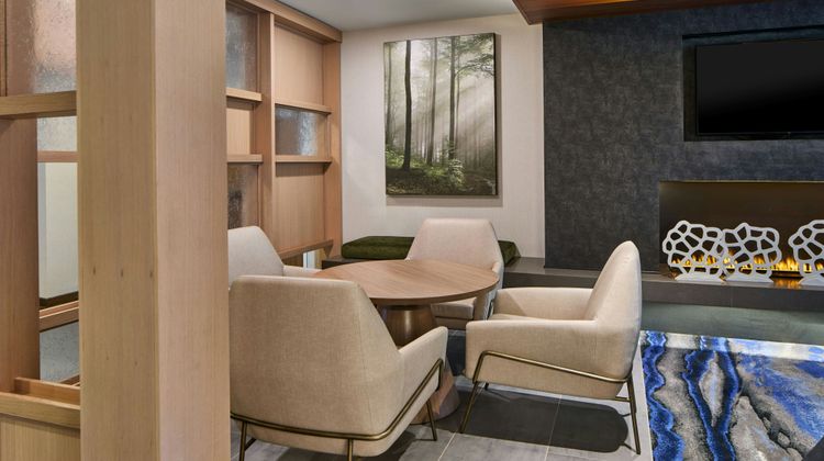 Fairfield Inn & Suites Cornelia Lobby