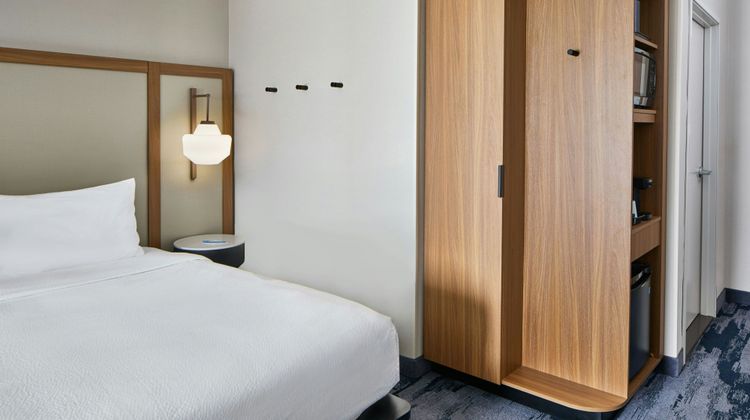 Fairfield Inn & Suites Cornelia Suite