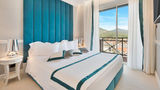 Vis a Vis Hotel Room
