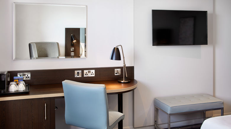 <b>Premier Inn Bicester Room</b>. Images powered by <a href="https://www.leonardoworldwide.com/" title="Leonardo Worldwide" target="_blank">Leonardo</a>.