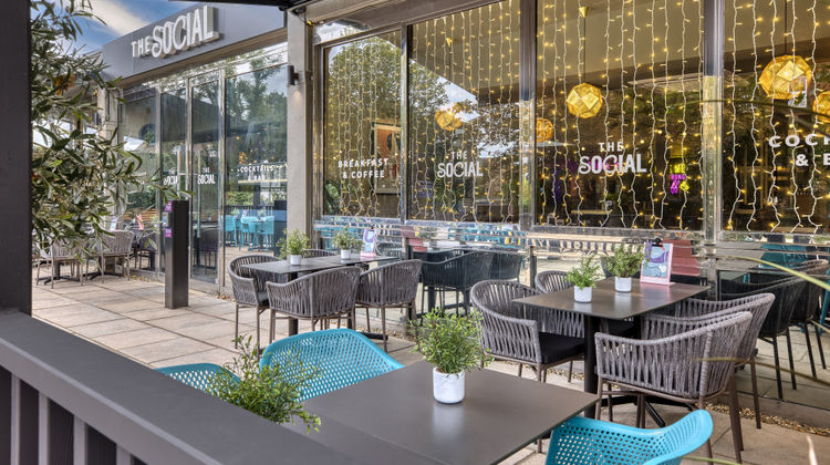 Premier Inn London Hampstead Exterior