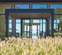 Hotel Moraine Exterior