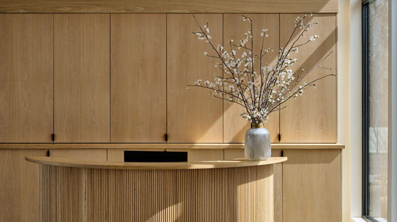 <b>Hotel Moraine Lobby</b>. Images powered by <a href="https://www.leonardoworldwide.com/" title="Leonardo Worldwide" target="_blank">Leonardo</a>.