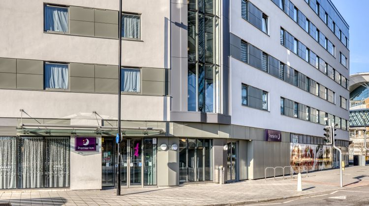 Premier Inn Southampton West Quay Exterior
