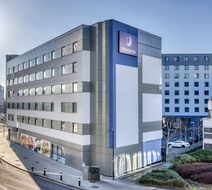 Premier Inn Southampton West Quay Exterior