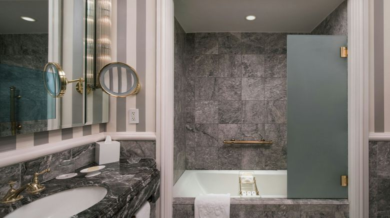 <b>The St Regis New York Room</b>. Images powered by <a href="https://www.leonardoworldwide.com/" title="Leonardo Worldwide" target="_blank">Leonardo</a>.