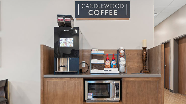 Candlewood Suits Perry- Natl. Fairground Lobby