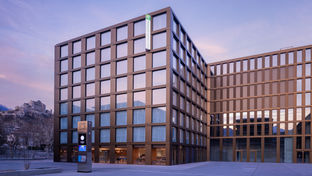 Holiday Inn Exp  Suites Sion