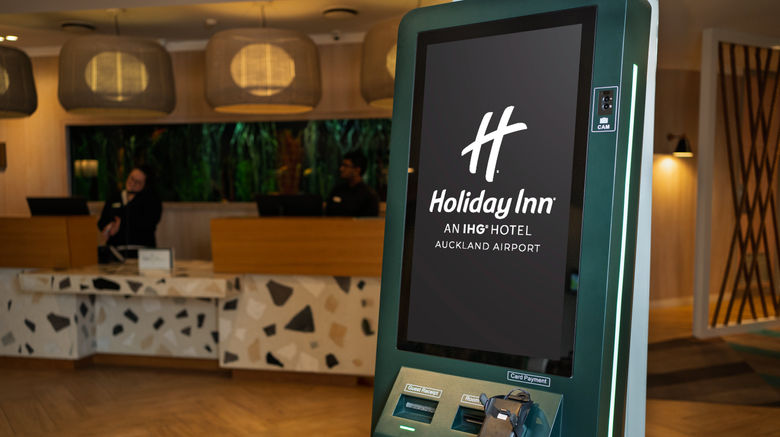 <b>Holiday Inn Auckland Airport Lobby</b>. Images powered by <a href="https://www.leonardoworldwide.com/" title="Leonardo Worldwide" target="_blank">Leonardo</a>.