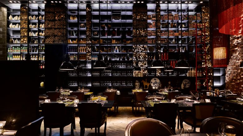 <b>Mandarin Oriental Conservatorium, Amster Restaurant</b>. Images powered by <a href="https://www.leonardoworldwide.com/" title="Leonardo Worldwide" target="_blank">Leonardo</a>.