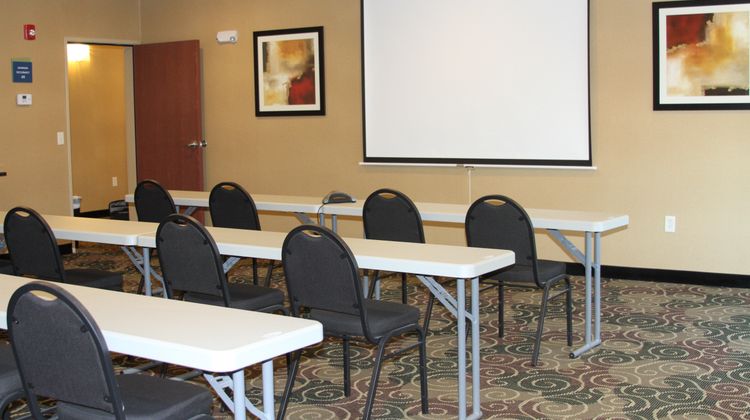 Cobblestone Hotel & Suites Devils Lake Meeting