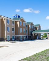 Cobblestone Hotel & Suites Devils Lake