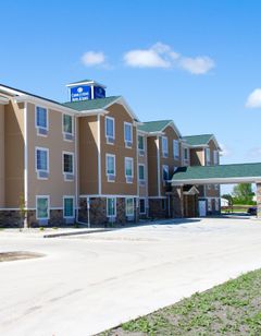 Cobblestone Hotel & Suites Devils Lake