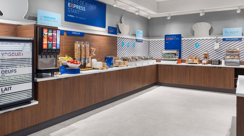 <b>Holiday Inn Express Aeroport Montreal Restaurant</b>. Images powered by <a href="https://www.leonardoworldwide.com/" title="Leonardo Worldwide" target="_blank">Leonardo</a>.