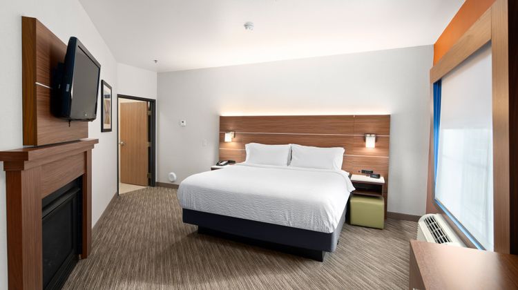 Holiday Inn Express Suite