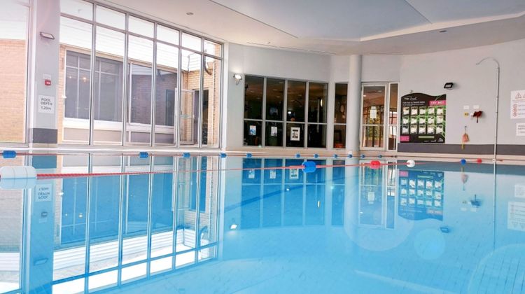 Holiday Inn Ipswich Pool