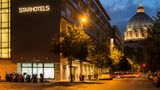 Starhotels Michelangelo Exterior