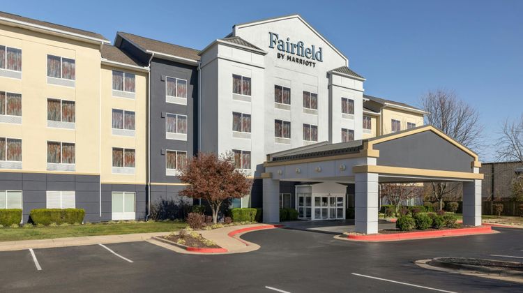 Fairfield Inn & Suites Exterior