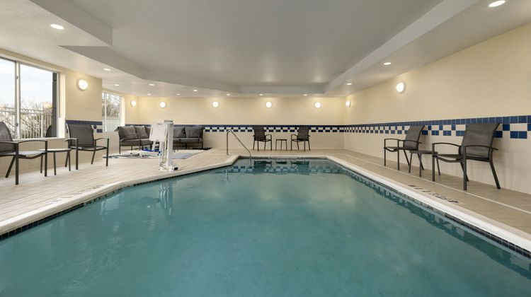 Fairfield Inn & Suites Pool