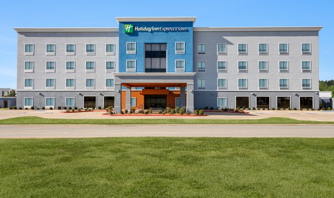 Holiday Inn Express & Suites Forrest Cit Exterior