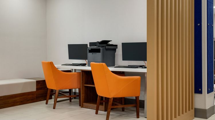 Holiday Inn Express & Suites Forrest Cit Other