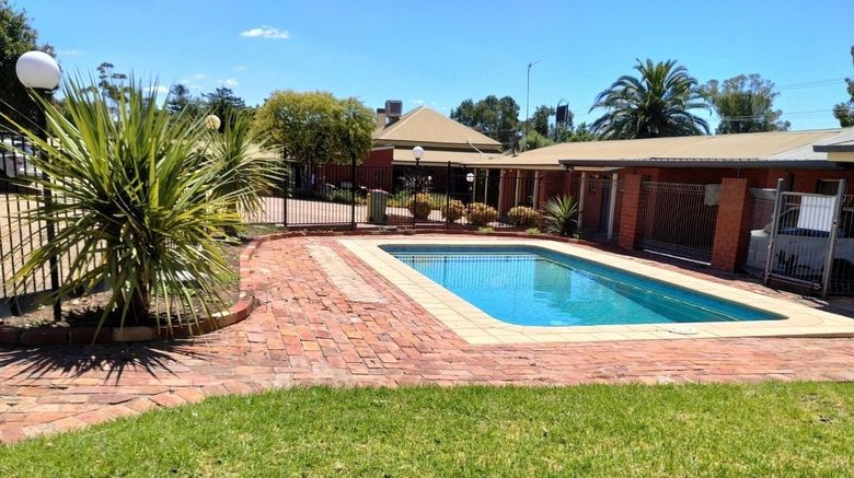 <b>Junction Motel Wagga Pool</b>. Images powered by <a href="https://www.leonardoworldwide.com/" title="Leonardo Worldwide" target="_blank">Leonardo</a>.
