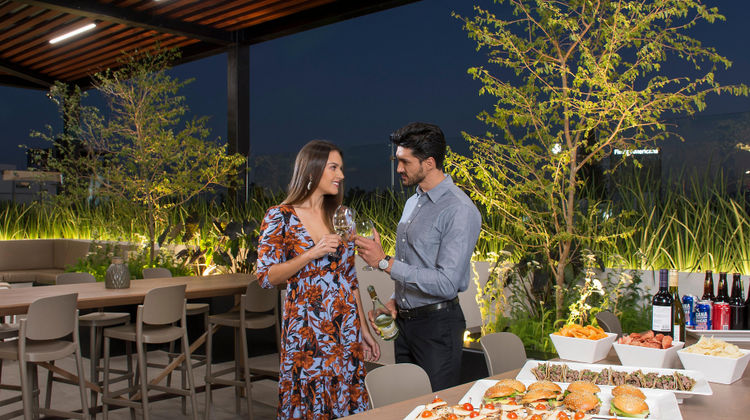Staybridge Suites Guadalajara Novena Meeting