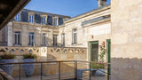 YNDO Hotel Exterior