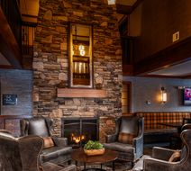 The Craftsman Inn and Suites Lobby