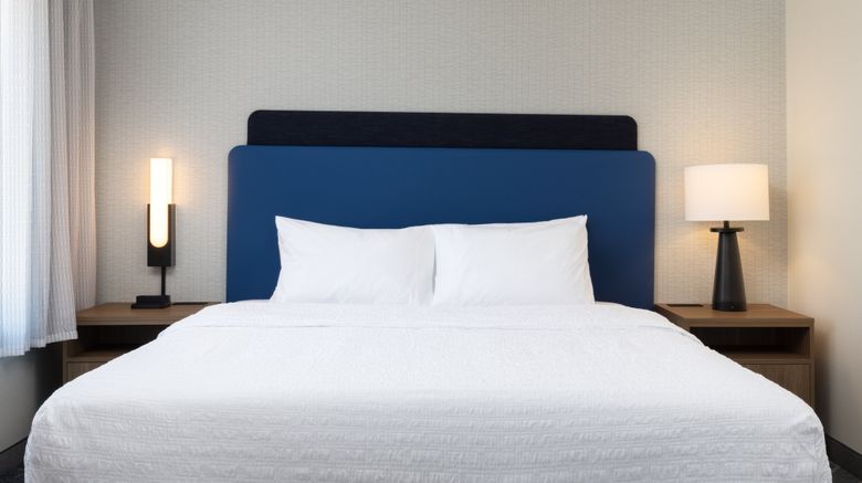 <b>Hampton Inn & Suites Cottonwood Room</b>. Images powered by <a href="https://www.leonardoworldwide.com/" title="Leonardo Worldwide" target="_blank">Leonardo</a>.
