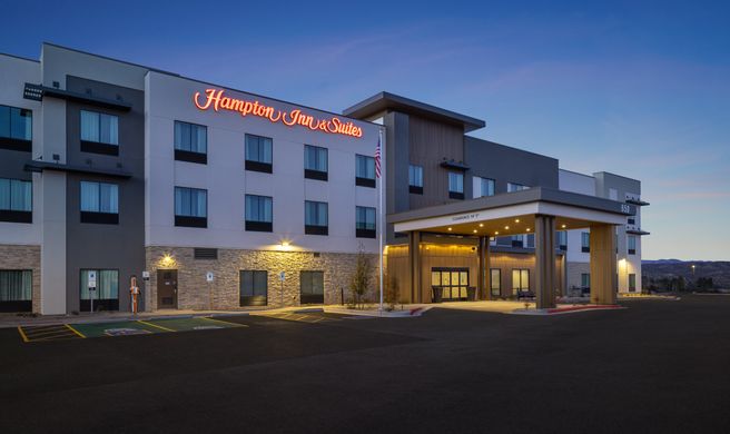 Hampton Inn & Suites Cottonwood Exterior