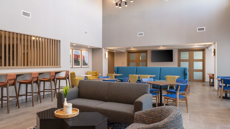 <b>Hampton Inn & Suites Cottonwood Lobby</b>. Images powered by <a href="https://www.leonardoworldwide.com/" title="Leonardo Worldwide" target="_blank">Leonardo</a>.