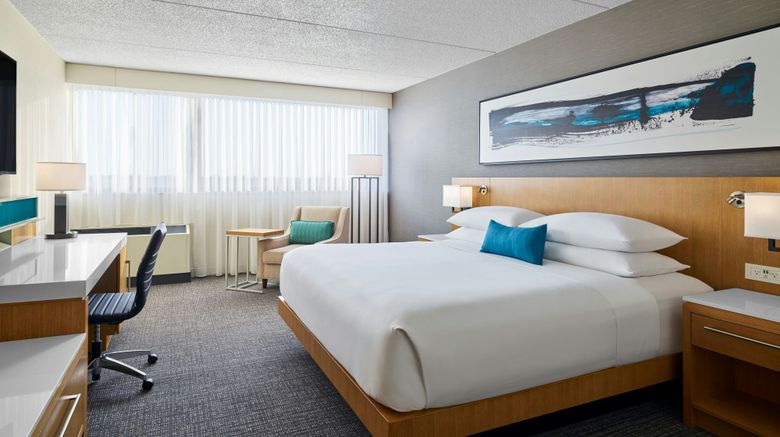 <b>Delta Hotels Muskegon Convention Center Room</b>. Images powered by <a href="https://www.leonardoworldwide.com/" title="Leonardo Worldwide" target="_blank">Leonardo</a>.