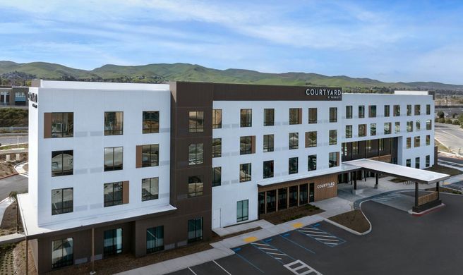 Courtyard by Marriott Antioch Exterior