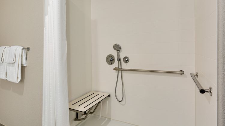 Holiday Inn Express & Suites Hayward Room