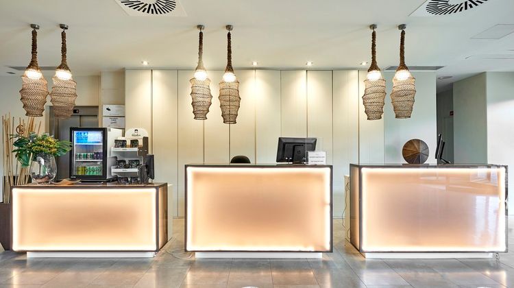Rafaelhoteles Forum Alcala Lobby